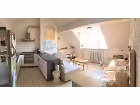 bel appartement dans maison de caractère