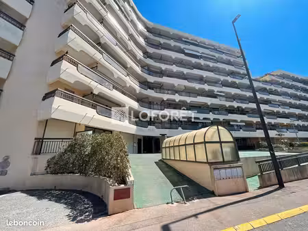 studio 1 pièce 27 m²