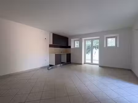 la valette condamine, studio 35 m² en rdj avec parking privatif