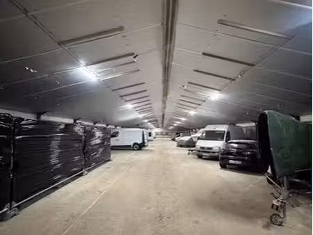 box de stockage / hivernage / garde meuble / garage