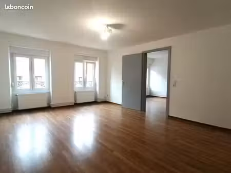 grand t2 de 65 m² – centre-ville – climatisation – cuisine équipée