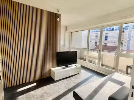 t1 bis meublé 35 m² avec balcon – pau – exposé sud