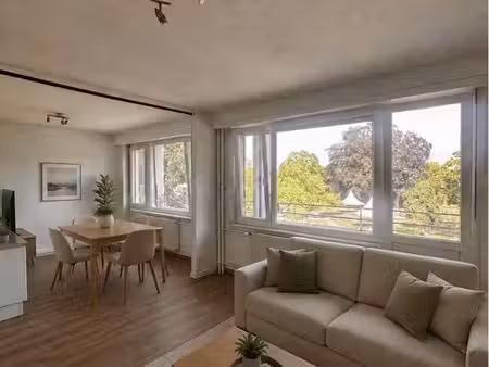 beau 4 pièces rénové av de la forêt noire