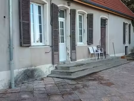 loue maison d habitation a st léger sous beuvray