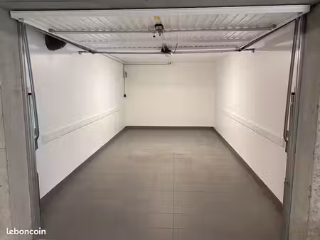 garage 1 place fermé