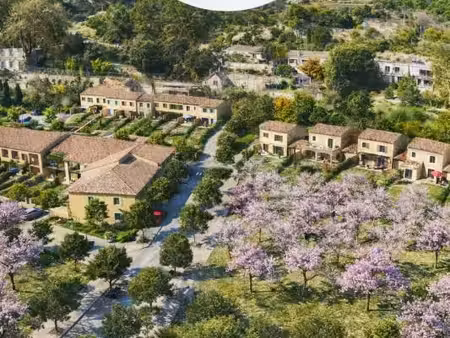 terrain 312 m² cucuron