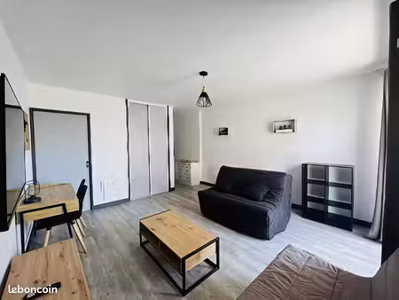 studio 1 pièce 30 m²