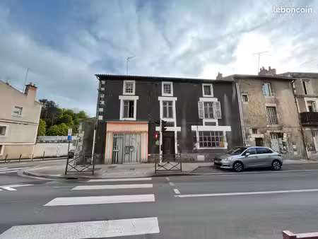 maison de ville à rénover/projet locatif a fort potentiel