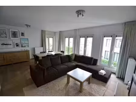 proche flagey : appart. meublé, terrasse, poss. parking int