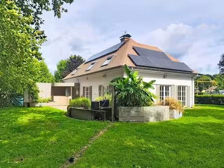 magnifique villa 4 chambres avec jardin +-935m² et 4 parking