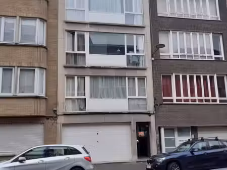 studio de 32 m 2 avec jouissance d'un jardin