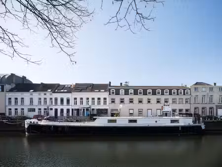 vivre sur l'eau dans un endroit d'exception à gand