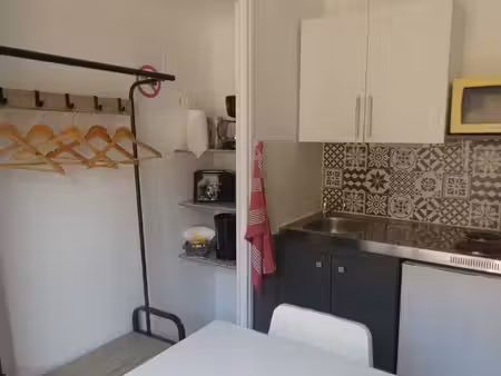 loue studio meublé