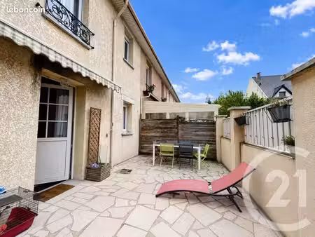 pavillon 4 pièces 64 m²