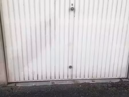 garage/box 20 m² evreux