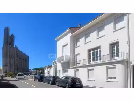 royan, quartier eglise notre-dame : t3 de 93 m² au 1er étage avec balcon et jardin partagé