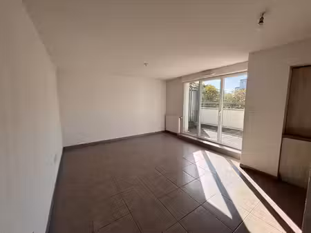 appartement t3 avec balcon et parking sous sol - colomiers c