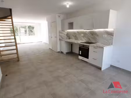 t3 en duplex istres résidence neuve terrasse