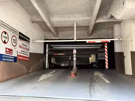 parking/box 12 m² brest