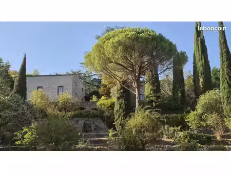 maison 15 pièces 650 m²