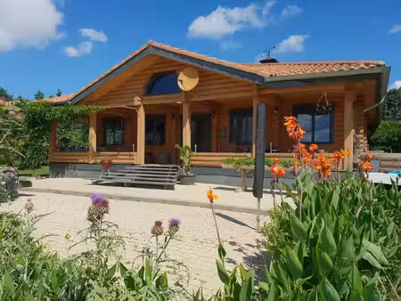 à vendre, proche de trie-sur-baïse (gers) - charmant chalet de plain-pied avec sauna,...