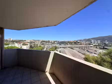 t4 de 89 m² – 2 balcons – 2 stationnements – marseille 13