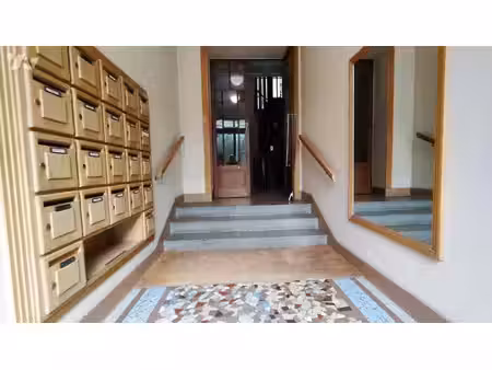 chambery type 4 de 91.28m² de charme au dernier étage avec ascenseur secteur parc du verne