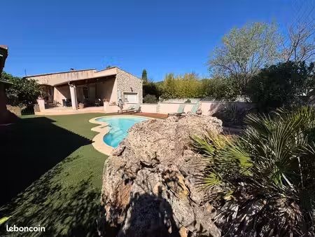 villa 5 pièces 140 m²