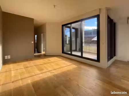 t3- victoire - capucins - neuf- climatisation-terrasse- 60m2