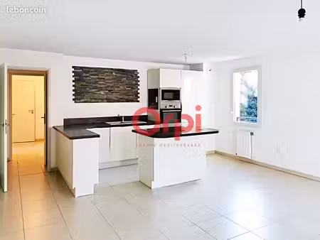 appartement 3 pièces 65 m²