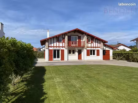 maison 5 pièces 161 m²