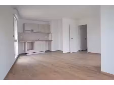 location appartement 1 pièce 31 m² à compiegne (60200), 575 €