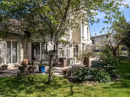 superbe maison dans un quartier residentiel de bievres