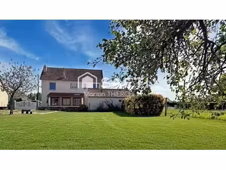 maison à rénover avec belle parcelle de terrain de plus de 4000m² donnant sur le canal d’o
