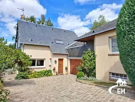 maison d'architecte de 233 m² - dépendance attenante de 60 m² - terrain de 1 300 m²