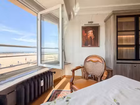spacieux appartement de 2 chambres à coucher avec vue fro...