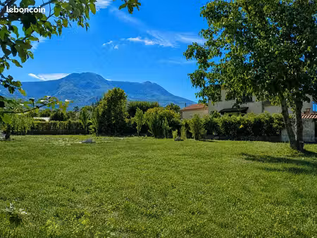 terrain viabilisé 882 m² – plan de gaubert – digne-les-bains