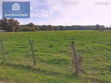 terrain 1830 m² machy