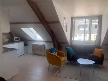 location meublée appartement 1 pièce 22 m² à lille (59000), 772 €