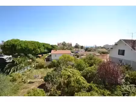 location appartement 2 pièces 38 m² à antibes (06600), 890 €