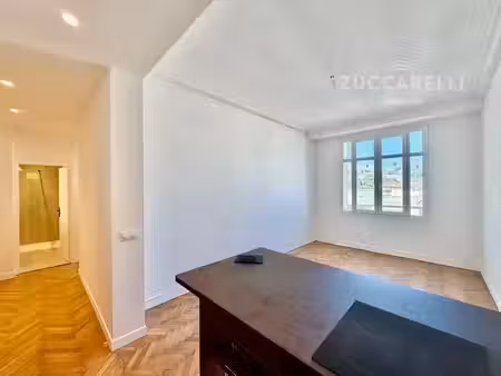 location appartement 3 pièces 53.6 m² à nice (06000), 1 650 €