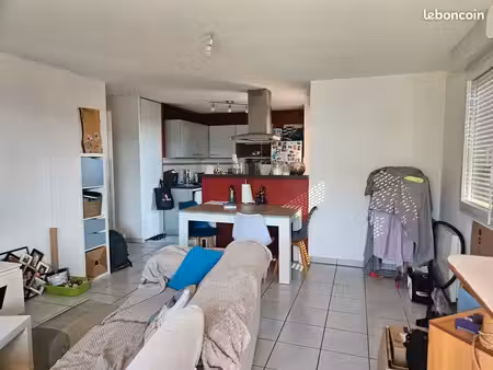 agréable t3 de 62 m2 dans résidence sécurisée