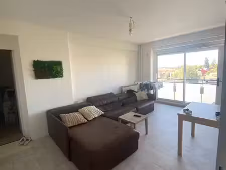 appartement t4 refait à neuf