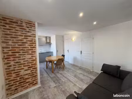 appartement meublé40 m² – cuisine neuve – terrasse – charges incluses