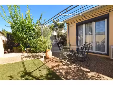 villa t4 de plain-pied avec garage et piscine