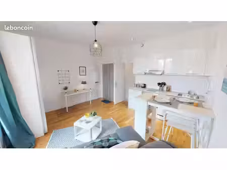 studio 1 pièce 22 m²