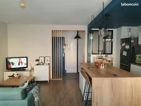 t2 entièrement meublé – 53 m² – disponible dès le 1er octobre