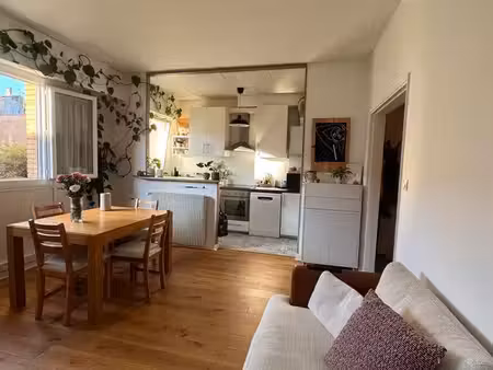 appartement t3 64 m² – les chalets – parking, cave
