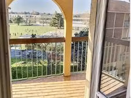 t1, 22m2, étage 3 avec balcon, lardenne
