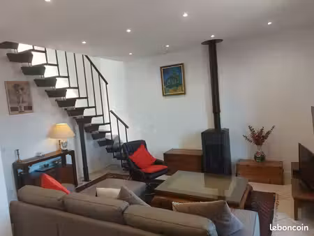 cimiez, apparemment neuf 3/4 pièces avec vue magnifique sur collines